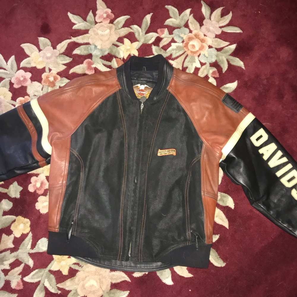 Harley Davidson men’s leather jacket. Made in USA